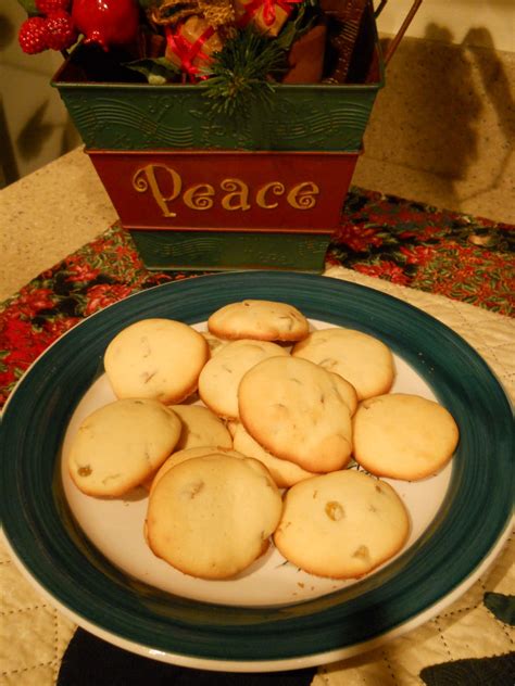 Historically, holly and ivy were used to brighten up homes. 21 Best Traditional Irish Christmas Cookies - Most Popular ...