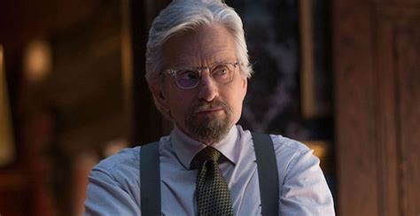 Michael douglas voiced his support for mike bloomberg, his supporters in wisconsin that some of his late father kirk's last words were, mike can get it done. Michael Douglas asegura que "muy pronto" vendrán detalles de Ant-Man 3 VIDEO