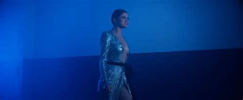 Текст selena gomez, marshmello — wolves. "Wolves" : Selena Gomez revient sous le feu des ...