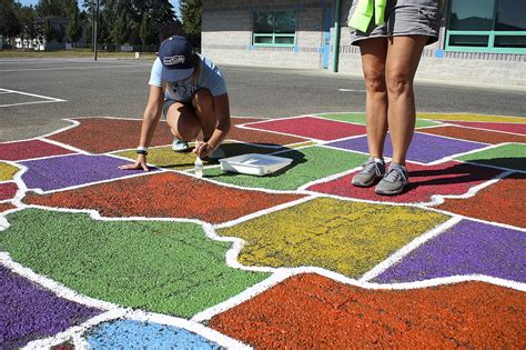 Perfect to work from home in style! Hundreds take part in Marysville church's iheart campaign ...