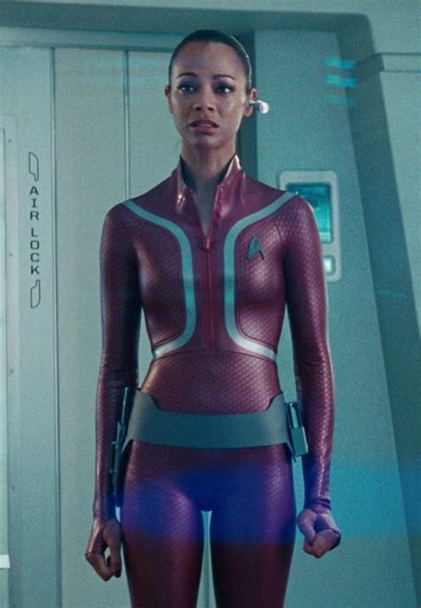 Saldana in 2009's 'star trek.' hopefully the enterprise isn't drafty. Pin auf Camillus