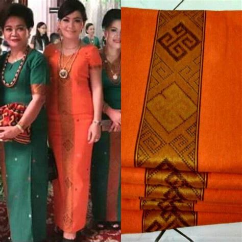 Model desain yang diusung juga tergolong indah, sehingga nyaman untuk dipandang.simak ulasan terkait motif toraja dengan judul artikel 22+ motif kain toraja berikut ini. Model Baju Patannun Toraja - Model Baju Terbaru