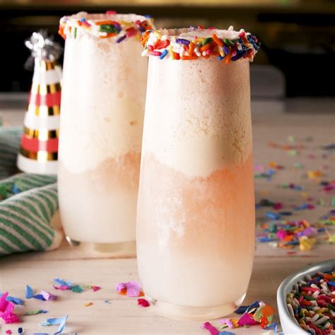 Birthday cake pudding shots come together in a jiffy, and are far more decadent than any jello shot! Birthday Cake Mimosas | Recipe | Birthday cake vodka ...