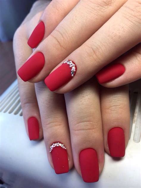 Tuvo en cuenta que este. 41 Diseño de Uñas Color Rojo Que te Encantarán! 😍 (con ...