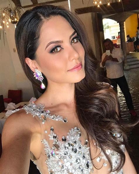 Последние твиты от andrea meza (@andreamezamx). Andrea Meza (MEXICO WORLD 2017 & UNIVERSE 2020)