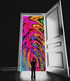 Reaching out to the sheer beauty of the psychedelic experience and colourful surrealistic visions. Stoner Art