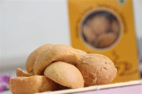 Ada banyak jenis kue kering modern yang cocok dibuat untuk menyambut hari kemenangan. Hp/Wa 0857 4388 8563 | Resep Kue Kering Lebaran Terbaru 2018