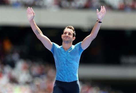 Renaud lavillenie is a french pole vaulter. Mondiaux d'athlétisme : 1, 2, 3… Partez ! - 1jour1actu.com ...