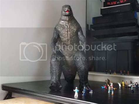 Against this cataclysm, the only hope for the world may be godzilla, but the challenge for the king of the monsters will be great even as humanity struggles to. Jakks Giant Size Godzilla 2014 set up | Wrestlingfigs.com ...