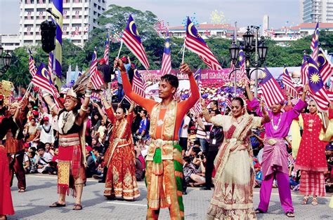 Perpaduan kaum pada hari ini. ROFLI PHOTO: 1 MALAYSIA & PERPADUAN