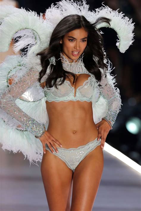 Kate kelly was born in beveridge, victoria, australia, on 12 july 1863 to parents john and ellen kelly (née quinn), their seventh child. Kelly Gale - 2018 VS Fashion Show Runway • CelebMafia
