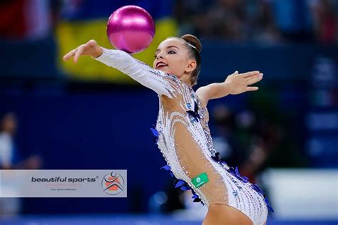 Only israeli gymnast linoy ashram was able to break the averina twins' domination claiming the title in ball on sunday to deny the sisters a clean sweep. Dina Averina (Russia), World Championships (Pesaro) 2017 ...