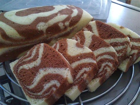 Inilah tips lengkap bagaimana cara membuat kue bolu agar supaya tidak. ibnu cookies: Bolu zebra kukus