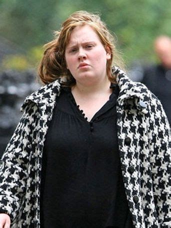 In honor of adele turning 33, her friends shared some incredible throwback photos of the singer that were full of 'makeup, memories, and magic moments.' michael wasn't the only one commemorating adele's birthday with some throwback photos. Pin by Véronique Mračková on Style | Adele no makeup, Celebs without makeup, Adele without makeup