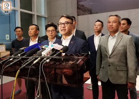 Jul 03, 2021 · 五個紀律部隊首長表示，各紀律部隊將團結一致，全力配合警隊執法，竭力打擊本土恐怖主義活動，保護香港市民安全，維持社會安寧及保障國家安全，聲明中亦感謝警員堅守崗位，祝願受傷警早日康復，並慰問其家人。 紀律部隊促今年加薪7% 冀薪酬調查與公務員分途｜即時新聞｜港澳｜on.cc東網