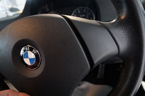 All trademarks and registered trademarks are the property of their respective owners. BMW E91 320 DSCランプ点灯修理 舵角センサー交換 2019-6-5 | BMW車検のJスクエア