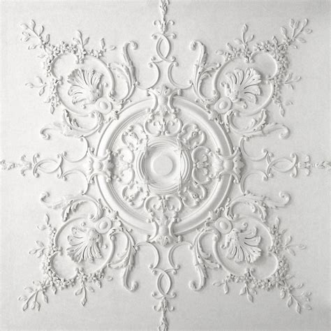 Among the possibilities in decorating this structure, we can mention the use of ceilings and plaster, using materials such as pvc, wood or adding crown molding and various designs. Salzburg Floral Decorative Plaster Ceiling in 2020 ...