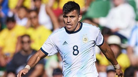 Lucas alario of bayer 04 leverkusen on national duty with lionel messi. Alario calls Acuna 'animal' after Argentina trounce ...