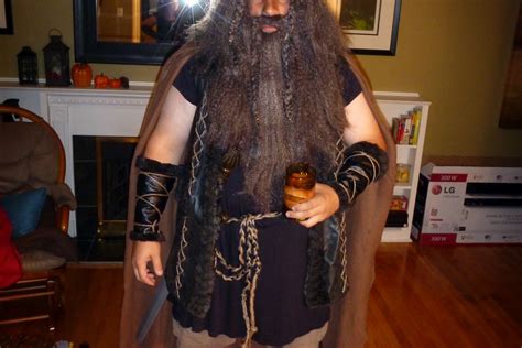 Want to make your own viking costume to wear to an event?? Halloween DIY Viking Costume | BeMoreCreative