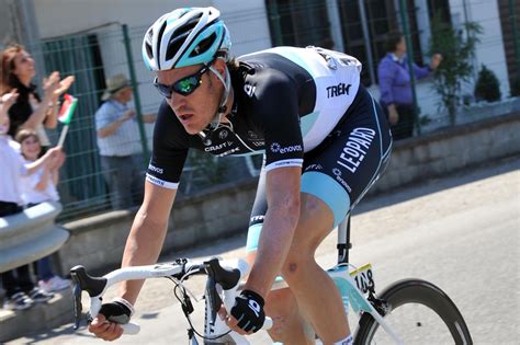 Elke is five years his senior. Giro d'Italia remembers Wouter Weylandt - Cycling Weekly