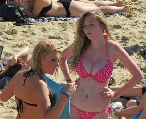 How do we know they're the hottest? Cujo's Candid Babes | Street and Candid | Pinterest