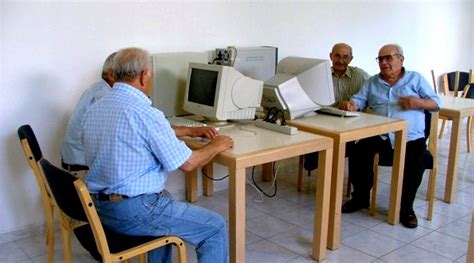 Utilizzo del computer e periferiche: Decimomannu. Corso di base di computer e internet per ...