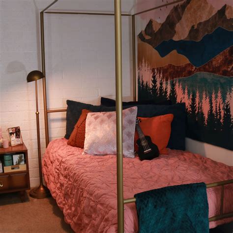 Maybe you would like to learn more about one of these? SMALL STUDIO BEDROOM OF A COLLEGE STUDENT - Terry Elisabeth