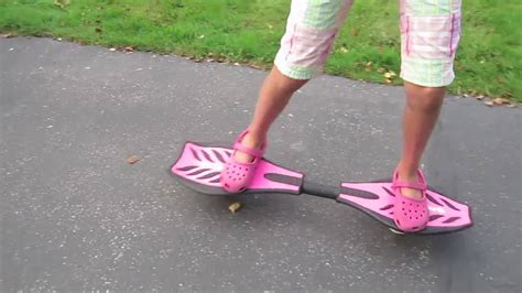 The first element of the technique involved with how to ride a kick scooter properly to consider is the stance, or how you place your feet when riding the scooter. How to ride a RipStik casterboard... a beginner's guide to ...