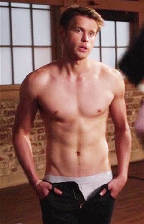 We are committed to you the evans customer and will continue to offer you an enjoyable shopping experience and a wide array of fashion choices that fit. SHIRTLESS ACTORS : 3 Super hot gifs of Chord Overstreet ...
