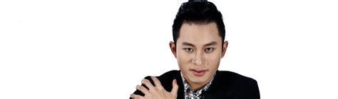 Anh dành được giải thưởng ca sĩ do hội đồng nghệ thuật bình chọn trong cuộc thi. Tùng Dương | nhac Tung Duong