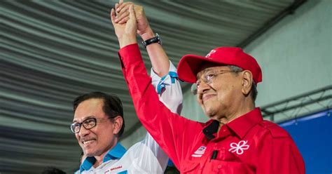 So this is about mahathir. Anwar Ibrahim on M'sian PM Mahathir: "I love him as a ...