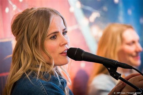 Ilse delange zou het leuk vinden om een rol te vervullen in het eurovisie songfestival 2020, dat georganiseerd wordt in nederland. Ilse DeLange kon nieuw Duits succes niet geloven - Ditjes ...