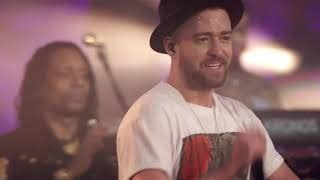 And i can't help but notice: Justin Timberlake Mirrors Live Spotify Concerts 2018 Lagu Mp3 | PlanetLagu