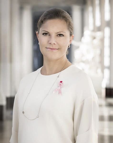 Die schwedische kronprinzessin victoria und ihr ehemann prinz daniel wurden positiv auf das coronavirus getestet. Kungligheter: Kronprinsessan Victoria är beskyddare för ...