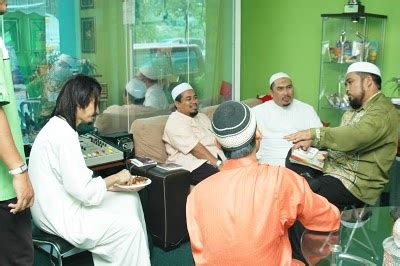 Memiliki pengaruh dan pemikiran yang telah menyebar ke seantero dunia. ...Nur KasihMu, Mendamai di Kalbu...: Syukur alhamdulillah ...