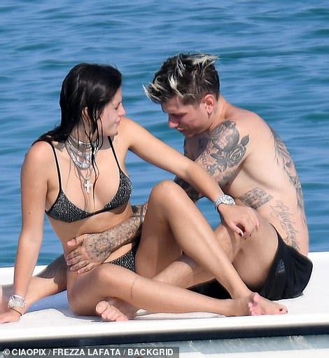 Benjamin mascolo and bella thorne on the red carpet at the 76th venice film festival on aug. Bella Thorne and beau Benjamin Mascolo put on a VERY ...