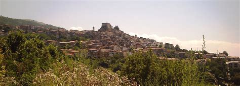 Guardia sanframondi castellipagina attuale guardia sanframondi castelli. File:Panorama di Guardia Sanframondi.JPG - Wikimedia Commons