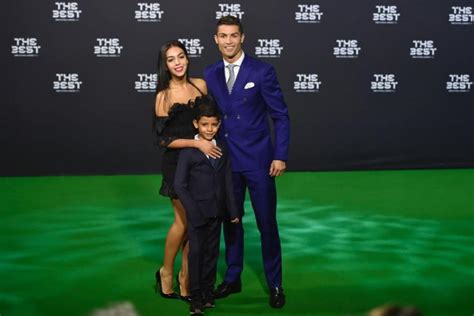 Cr7) geboren te santo antónio, portugal. Cristiano Ronaldo Ehefrau, Sohn, Schwule, Freundin ...