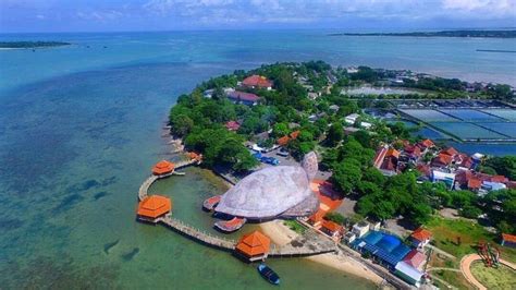 Lokasi pantai kartini jepara cukup mudah dijangkau karena terletak di jalur yang banyak dilalui kendaraan. 10 Tempat Wisata Jepara Paling Hits - WAS-WAS.com - WAS ...