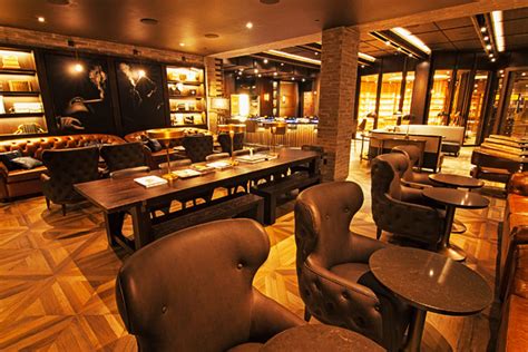 Cigar lounge in the premises of ngents, is where you can enjoy smoking a cigar gentlemanly, all while you sink in our comfortable leather couches. Montecristo Cigar Bar - Las Vegas | These Are a Few of ...