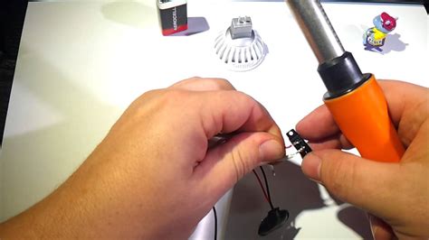 Es verzaubert räume, schafft atmosphäre und wirkt direkt auf unsere stimmung ein. DIY LED Videoleuchte selber machen, viel licht für wenig ...