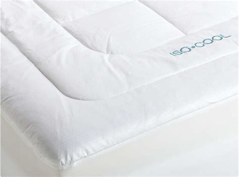 The cover of this isocool mattress pad can be washed in the case of stains. Best Cooling Mattress Pad & Topper Reviews 2020 - Top 5 Picks