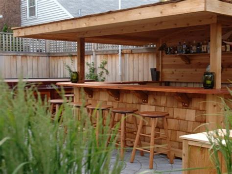 Photo gallery and plans of patio bar designs for your home. Do-It-Yourself Woodwork Projects | Backyard bar, Diy outdoor bar, Outdoor patio bar