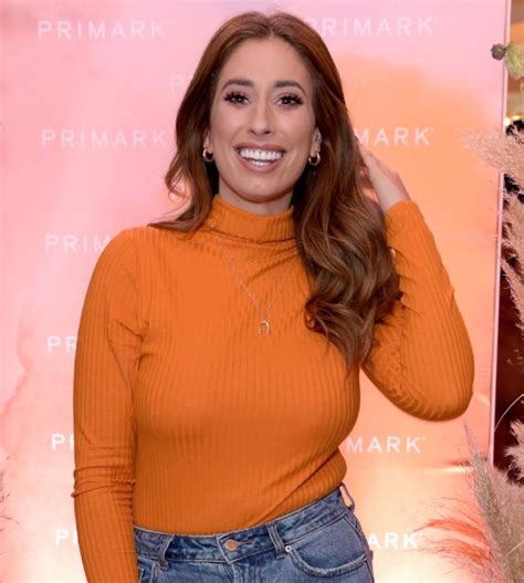 Her birthday, what she did before fame, her family life, fun trivia facts, popularity rankings, and she became pregnant at age seventeen while studying at king solomon high school. Stacey Solomon