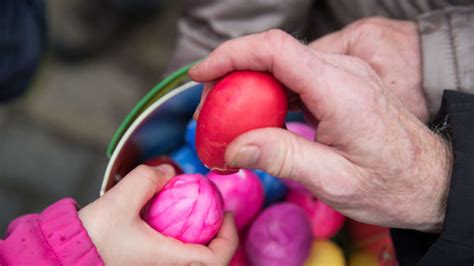 Wenn sie die ostertermine noch nicht in ihrem terminkalender eingetragen haben, hier noch einmal die übersicht: Wann ist Ostern 2018? Das sind die Termine für ...