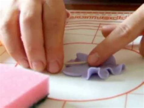 Un primo piatto con sapori e colori di stagione. tutorial fiore pasta di zucchero (parte1) - YouTube