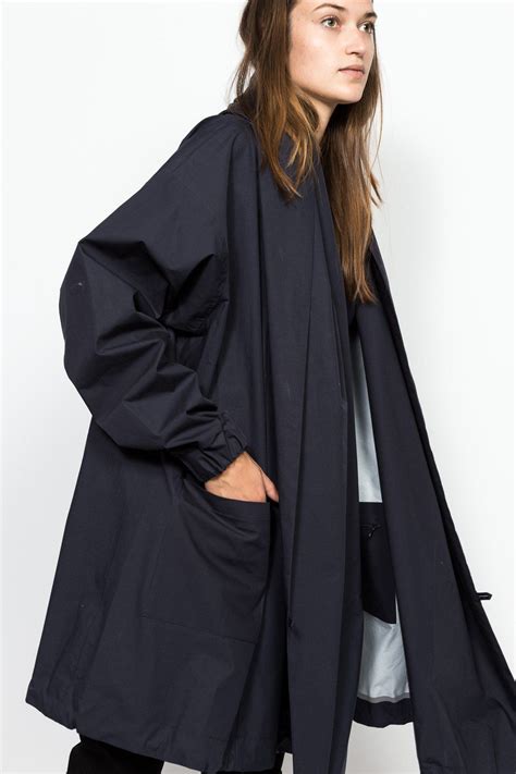 Drape Raincoat | Raincoat, Raincoats for women, Fashion