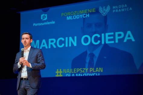 Nie będzie podpisu pod umową koalicyjną. Porozumieniu Jarosława Gowina udało się stworzyć prężną ...