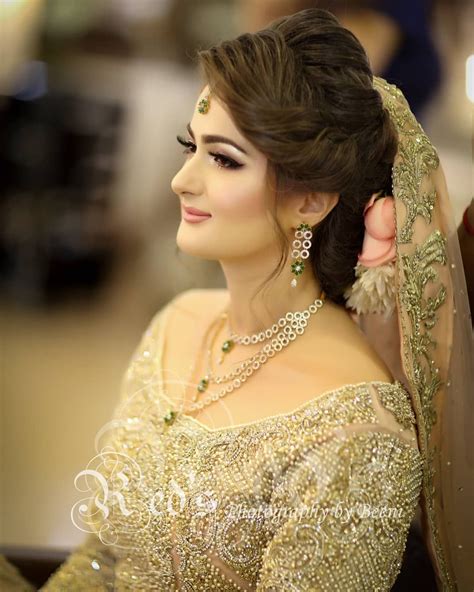 Pakistani bridal hairstyles mehndi hairstyles pakistani bridal makeup indian hairstyles long hairstyles bridal mehndi pakistani hair style bridal makeup looks bride makeup. Instagram post by Red's Photography by Beenish • Jun 30 ...