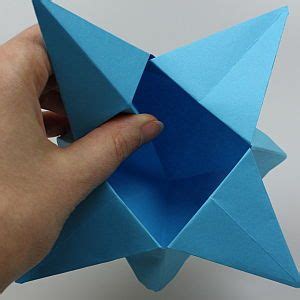 Ich stimme der ausführung des vertrages vor ablauf der widerrufsfrist. Origami-Schachtel Weihnachten | Origami anleitungen ...